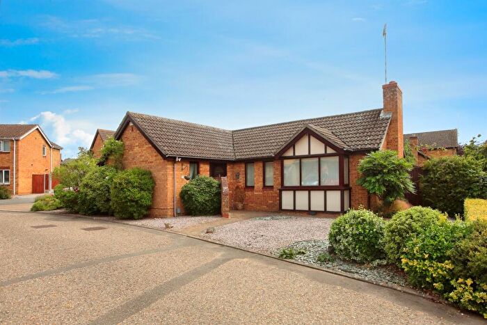 4 Bedroom Detached Bungalow For Sale In Baron Court, Peterborough, PE4