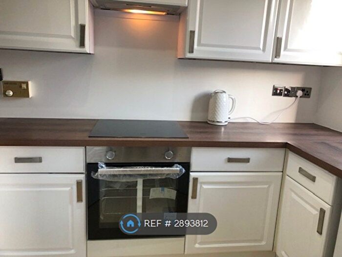 1 Bedroom Flat To Rent In Dalhousie Court, Glasgow, G4