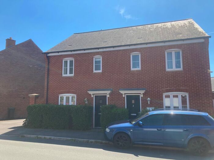 3 Bedroom Semi-Detached House To Rent In Dunford Close, Salisbury, Wiltshire, SP4