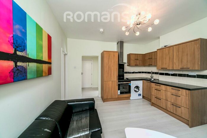 2 Bedroom Apartment To Rent In Russell Street, Reading, RG1