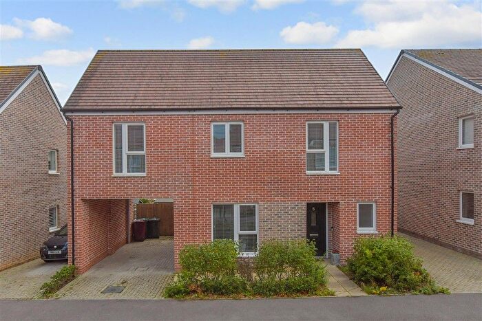 3 Bedroom Detached House For Sale In William Penn Way, Chichester, West Sussex, PO19