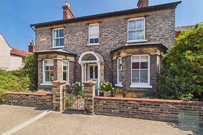 4 Bedroom Detached House For Sale In Camden House, Lower Olland Street, NR35