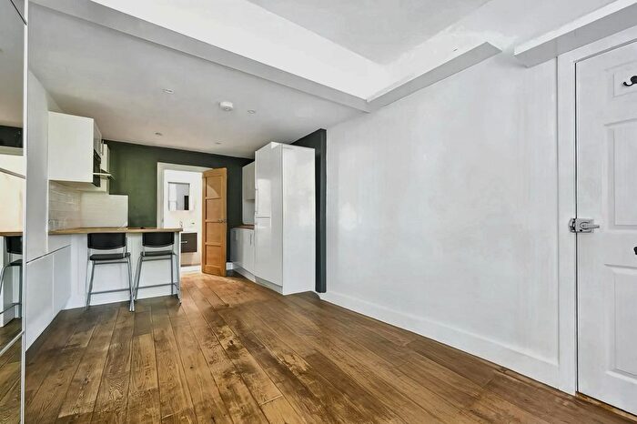 1 Bedroom Flat To Rent In Greyhound Road, London, W6