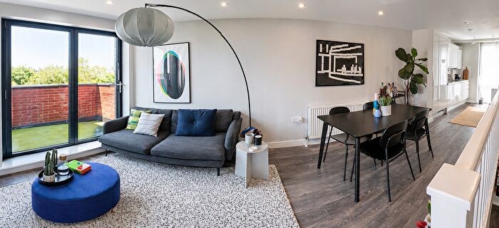2 Bedroom Flat To Rent In Well Street, London, E9