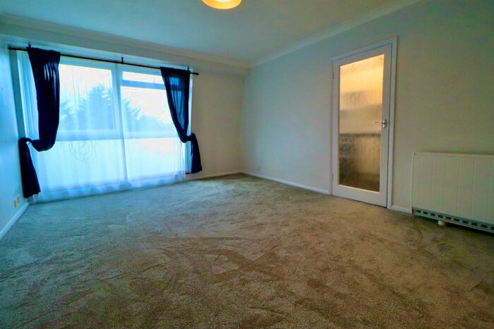 1 Bedroom Flat To Rent In Pembroke Road, Ruislip, HA4