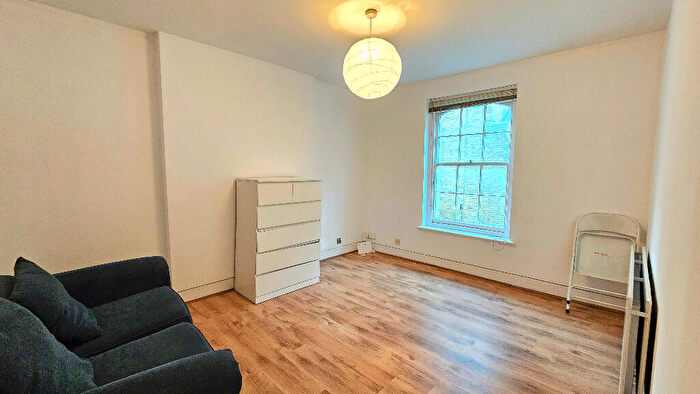 1 Bedroom Flat To Rent In Fanshaw Street, London, N1
