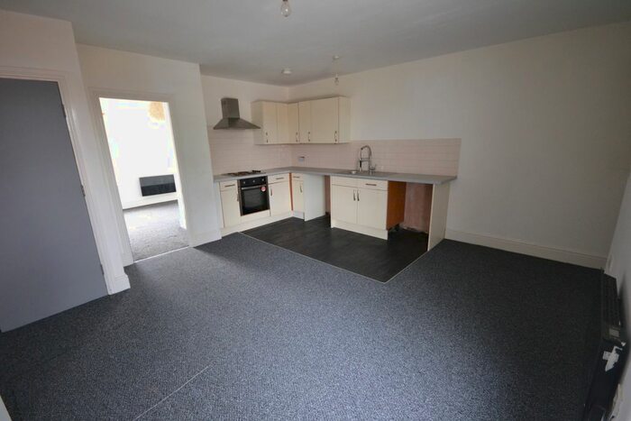 1 Bedroom Flat To Rent In Nutgrove Road, Thatto Heath, St Helens, WA9