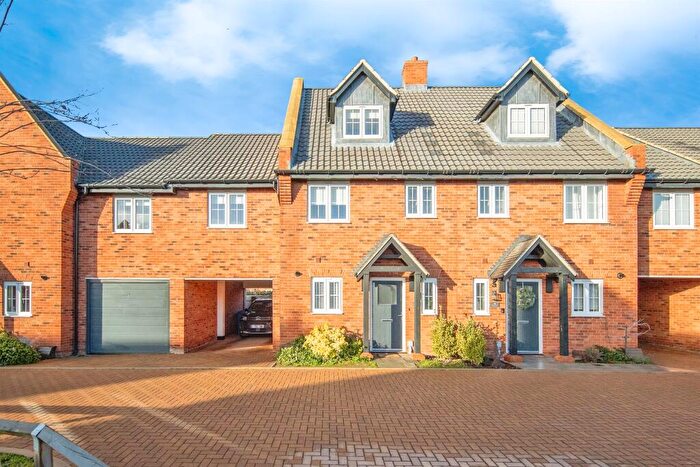 5 Bedroom Link Detached House For Sale In Howgate Close, Chilton, Sudbury, CO10