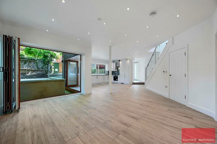 4 Bedroom House To Rent In Connaught Road, Harlesden, NW10