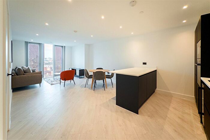 2 Bedroom Apartment To Rent In Vista River Tower, M3