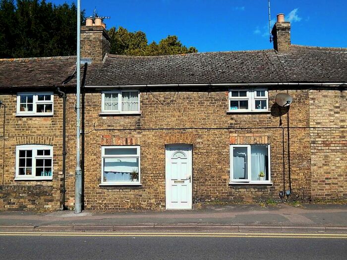 1 Bedroom Apartment To Rent In Cromwell Walk, Huntingdon, Cambridgeshire, PE29