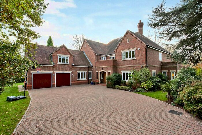 5 Bedroom Detached House To Rent In Rosebriars, Esher, Surrey, KT10