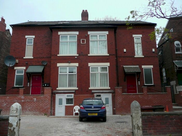 2 Bedroom Flat To Rent In Osborne Road, Levenshulme, Manchester. 2Dt. M19