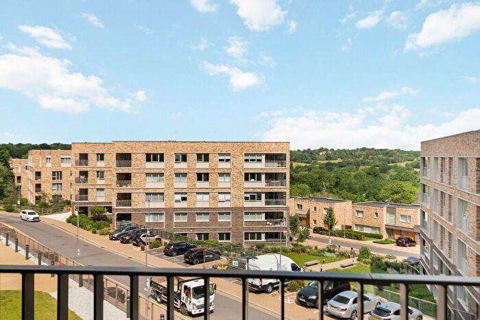 2 Bedroom Flat To Rent In Wolff House, Ridgeway Views, London, NW7