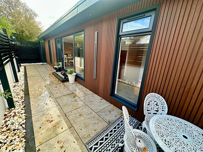 2 Bedroom Bungalow To Rent In Magna Road, Bournemouth, BH11
