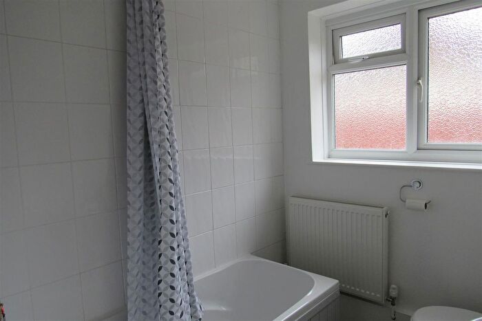 2 Bedroom Detached Bungalow To Rent In Mickleburgh Hill, Herne Bay, CT6