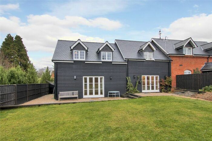 2 Bedroom Mews House For Sale In Park Lane, Seal, Sevenoaks, Kent, TN15