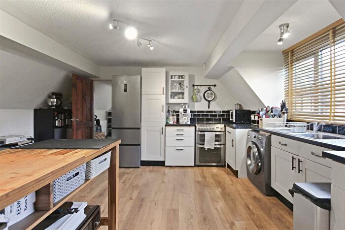 1 Bedroom Flat For Sale In Lovell Court, Irthlingborough, Wellingborough, NN9