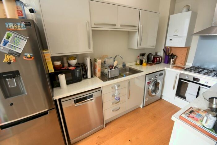 1 Bedroom Flat To Rent In Portland Terrace, Sandyford, Newcastle Upon Tyne, NE2