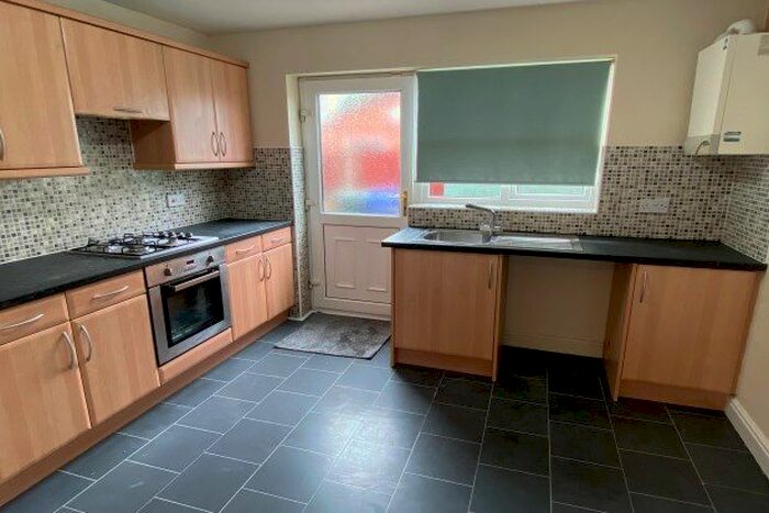 3 Bedroom Property To Rent In Dunscroft, Doncaster, DN7