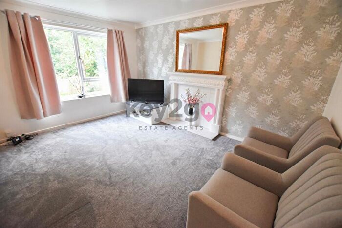 3 Bedroom Terraced House For Sale In Clayton Hollow, Waterthorpe, Sheffield, S20