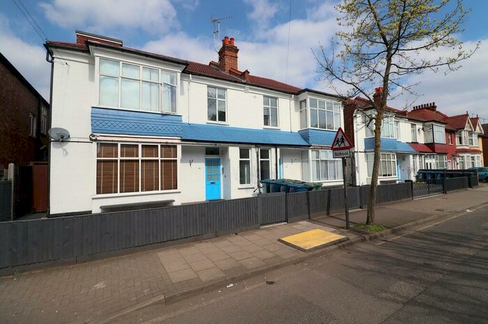 1 Bedroom Flat To Rent In Hindes Road, Harrow, HA1