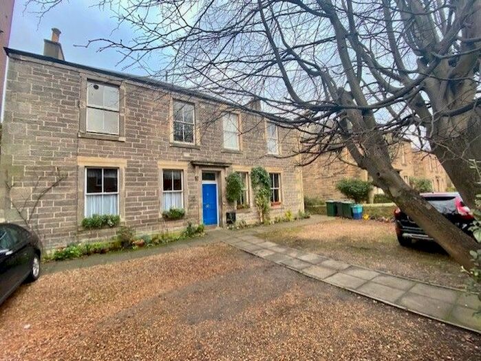 2 Bedroom Flat To Rent In Gilmore Place, Edinburgh, EH3