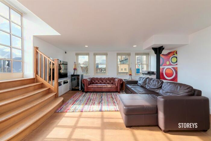 3 Bedroom Flat To Rent In Kingsland Road, Shoreditch, London, E2