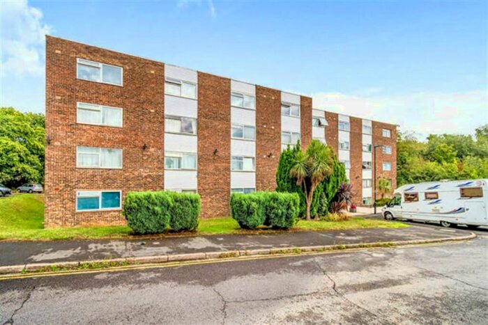 1 Bedroom Flat To Rent In Rodney Court, SO19