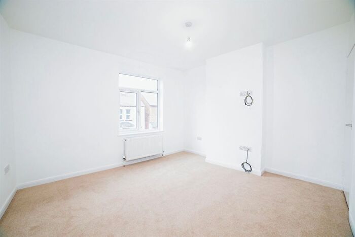 3 Bedroom Terraced House For Sale In Broxtowe Drive, Mansfield, NG18