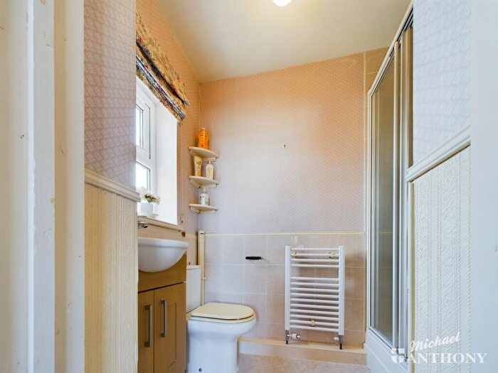 4 Bedroom Detached House For Sale In Old Farm Close, Horton, LU7