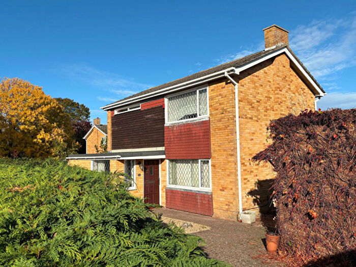 3 Bedroom Detached House For Sale In Helsted Close, Alverstoke, Gosport, PO12