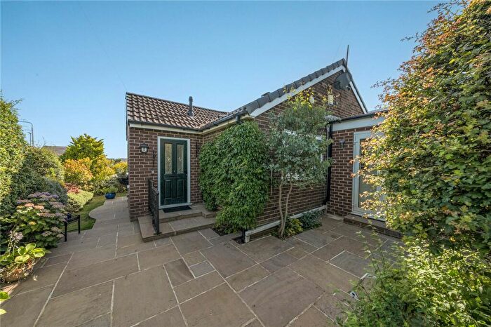 2 Bedroom Detached Bungalow For Sale In Royds Lane, Rothwell, Leeds, West Yorkshire, LS26
