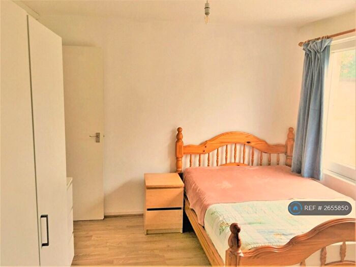 1 Bedroom Flat To Rent In Tilehouse Close, Headington, Oxford, OX3