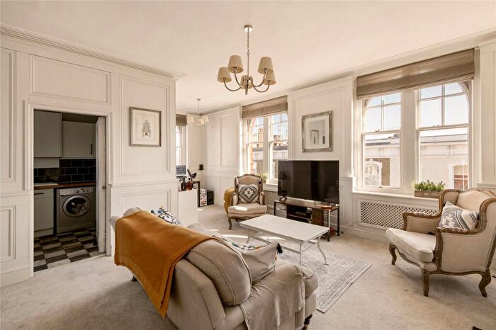 2 Bedroom Apartment For Sale In Hollywood Court, Hollywood Road, Chelsea, SW10