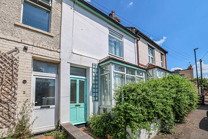 2 Bedroom House For Sale In Warwick Avenue, Bristol, BS5