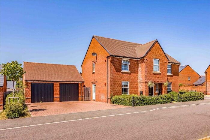 4 Bedroom Detached House For Sale In Hamilton Way, Westhampnett, Chichester, West Sussex, PO18
