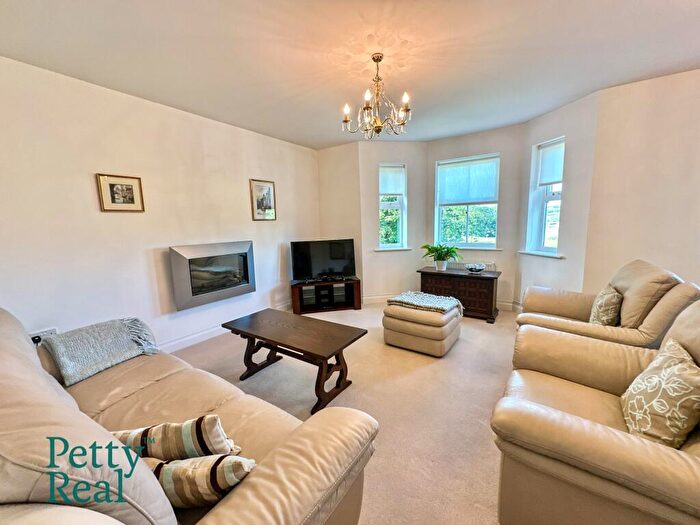 3 Bedroom Apartment For Sale In Castle Court, Colne, BB8