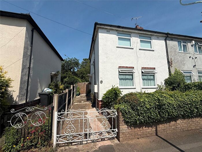 3 Bedroom Semi Detached House For Sale In Reansway Square, Wolverhampton, West Midlands, WV6