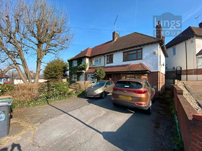 3 Bedroom Semi-Detached House For Sale In Lawrence Hill, London, E4