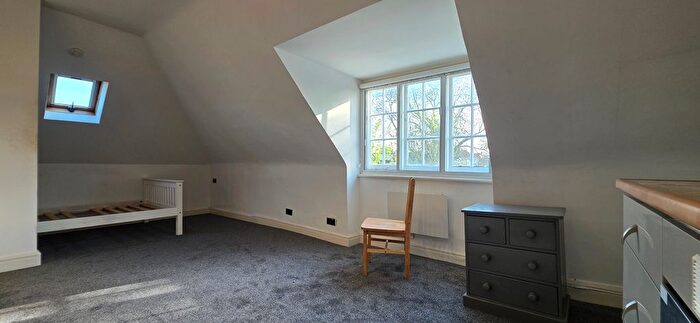 Studio To Rent In Finchley Road, London, NW3