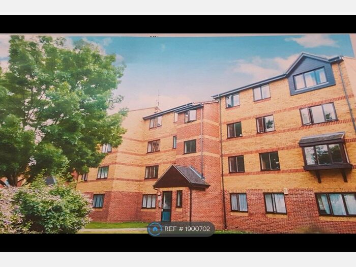 1 Bedroom Flat To Rent In Greenslade Road, Barking, IG11