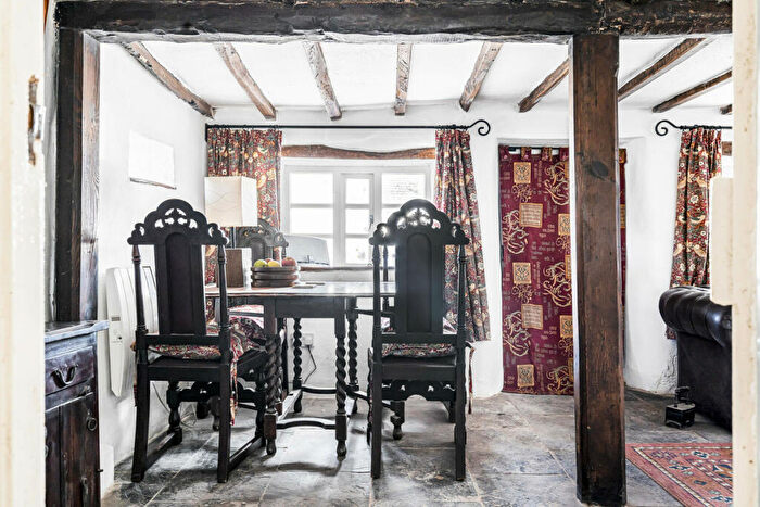 2 Bedroom Detached House For Sale In Main Street, Twyford, MK18