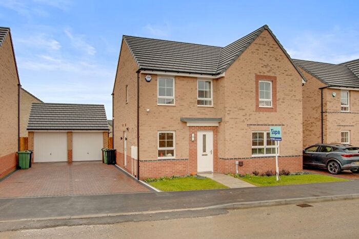 4 Bedroom Detached House For Sale In Chase Lane, Wakefield, WF3