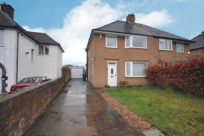 3 Bedroom Semi-Detached House To Rent In Foljambe Avenue, Walton, Chesterfield, S40