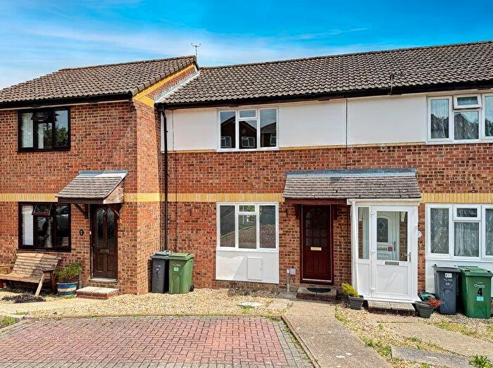 2 Bedroom Terraced House To Rent In Nelson Court, Cowes, Isle Of Wight, PO31