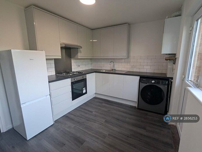 2 Bedroom Terraced House To Rent In Senator Walk, London, SE28