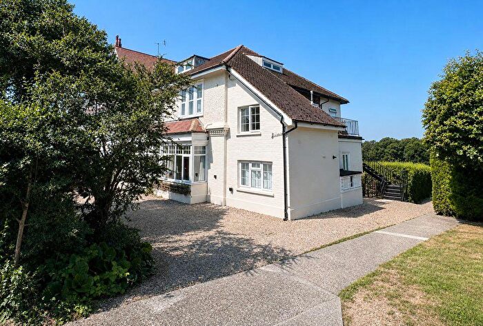 2 Bedroom Flat For Sale In The Droveway, St. Margaret's Bay, CT15