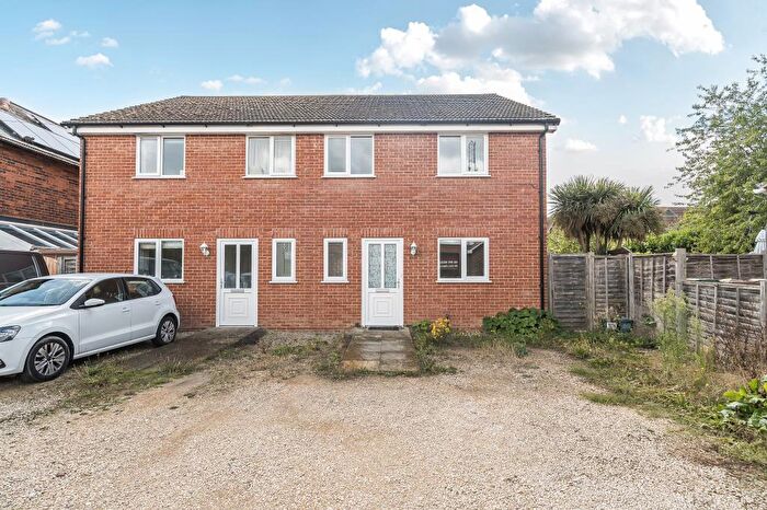 3 Bedroom Semi-Detached House To Rent In Broadway, Didcot, OX11
