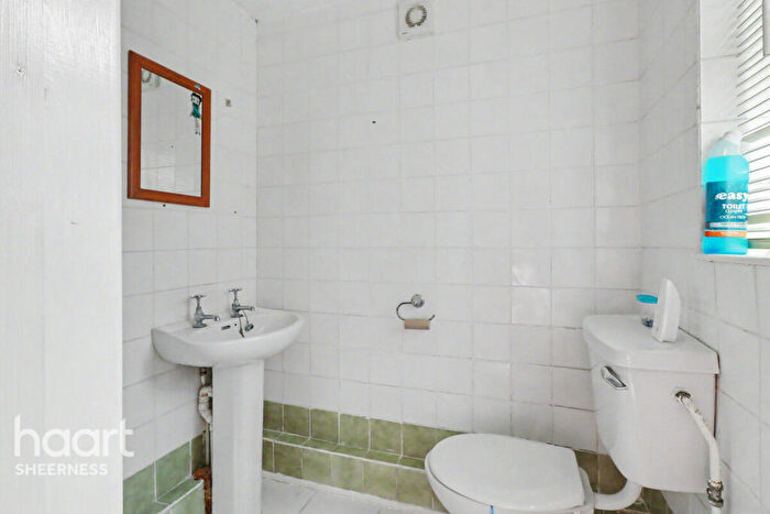 1 Bedroom Flat For Sale In Broadway, Kent, ME12